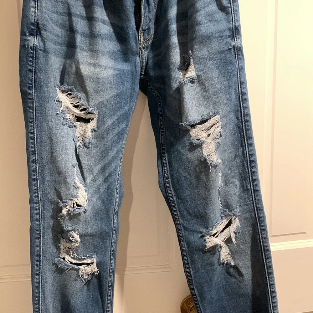 Great condition! Hollister Advance Stretch Skinny Jeans.